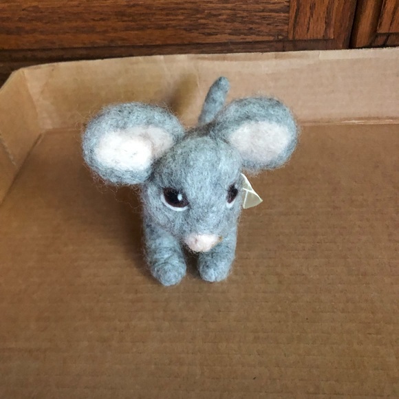 Handmade, needle felted, freestanding mouse - Picture 1 of 5